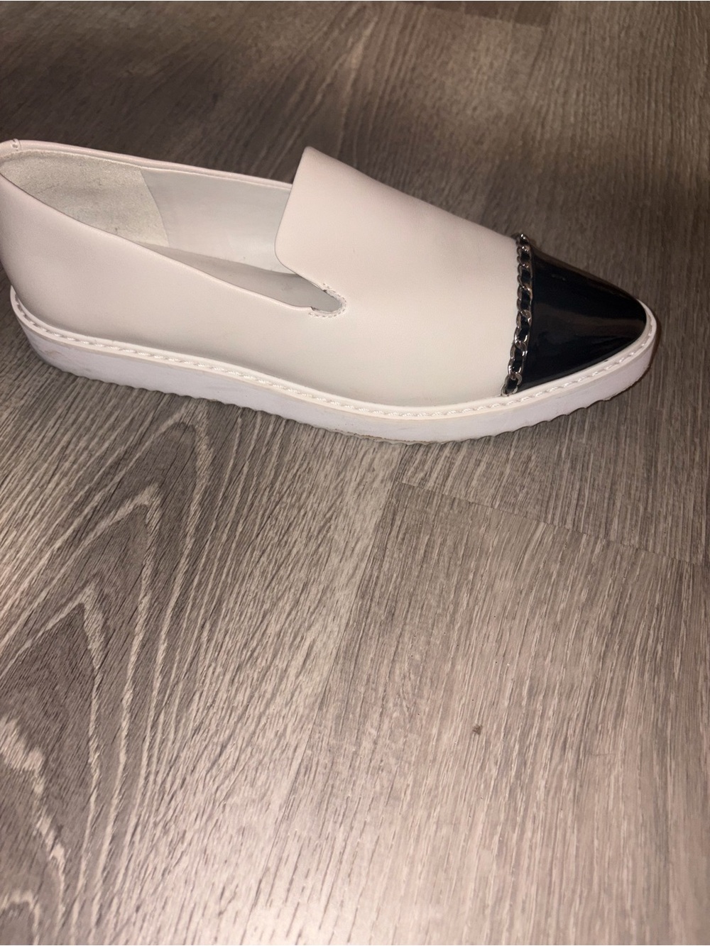 Karl Lagerfeld Paris Caralee Metallic Cap-Toe Slip-On Sneaker Loafer 8 / 38.5
